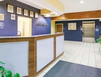 迈克泰尔旅馆&套房酒店 Dickson City 内观 照片